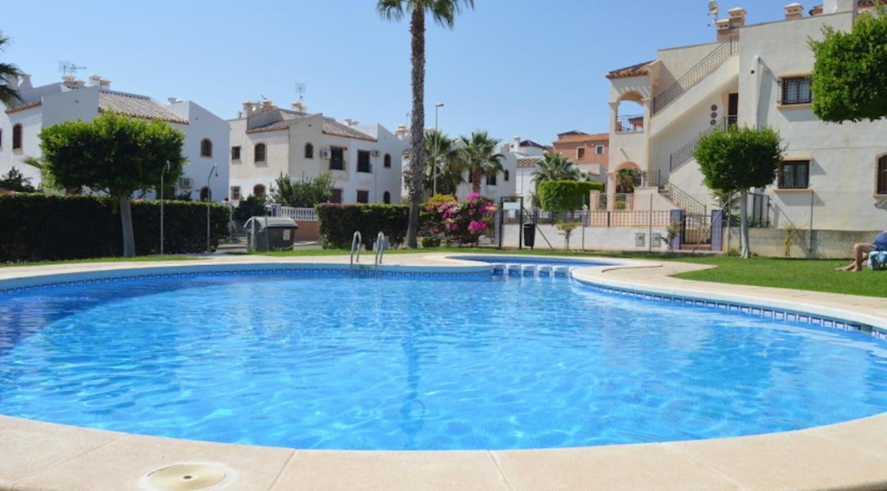 Villamartin, Lovely 2 Bed House, Short Walk To The Plaza. Orihuela Exterior foto