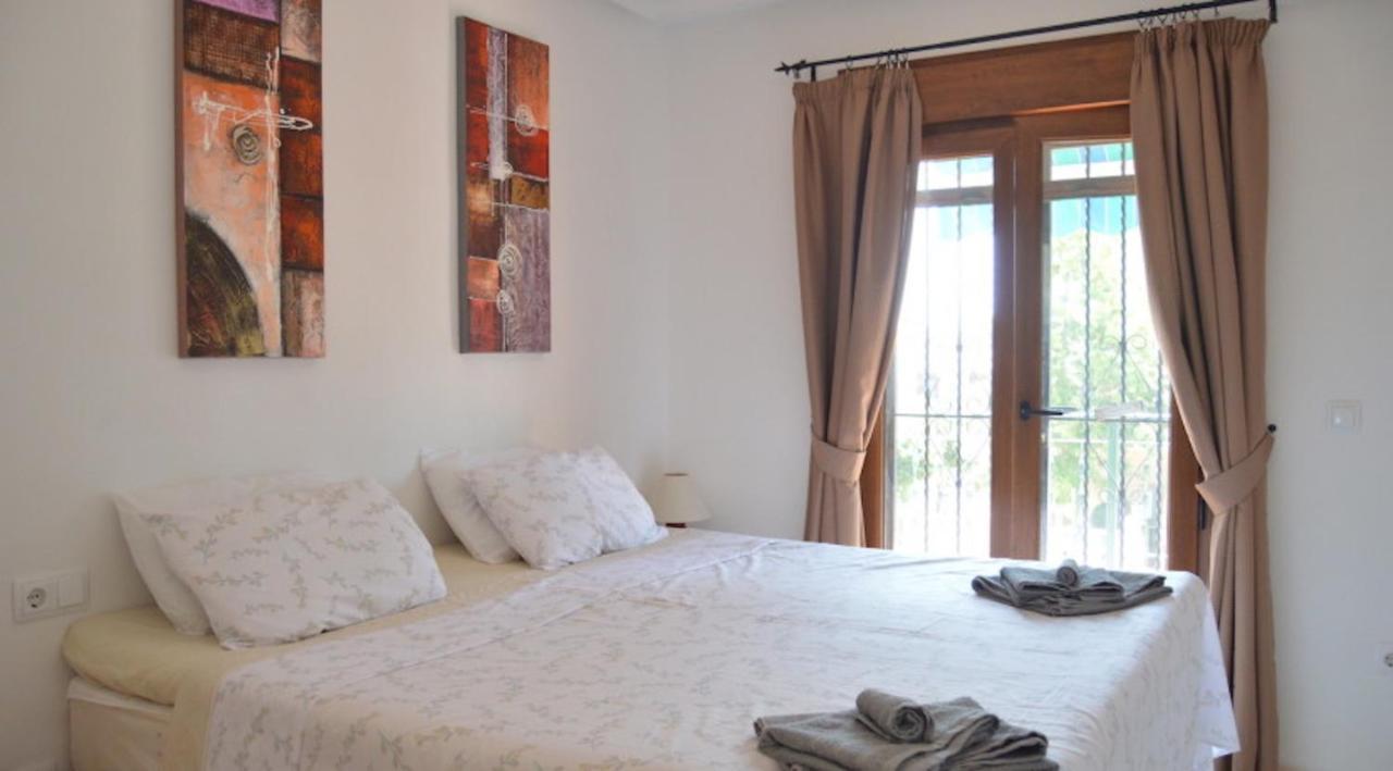 Villamartin, Lovely 2 Bed House, Short Walk To The Plaza. Orihuela Exterior foto