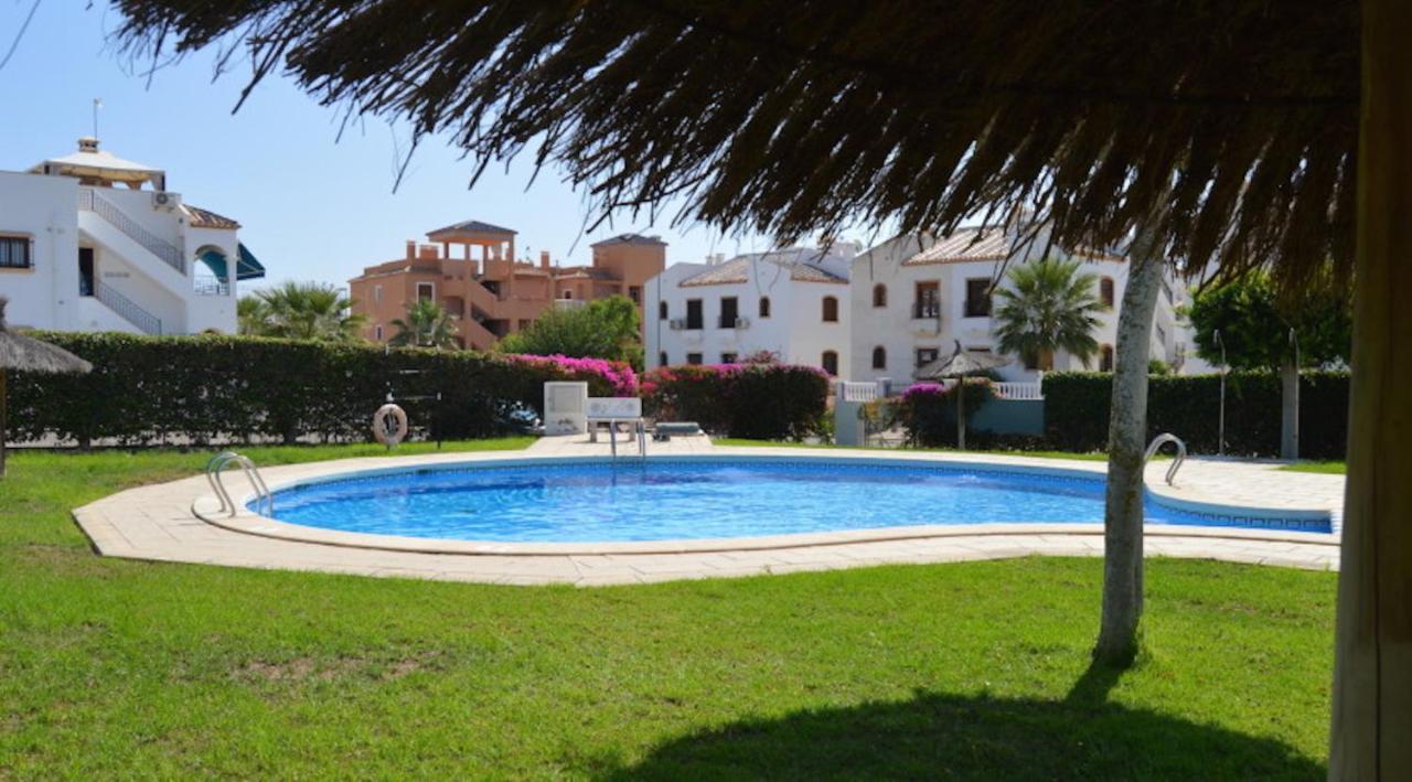 Villamartin, Lovely 2 Bed House, Short Walk To The Plaza. Orihuela Exterior foto